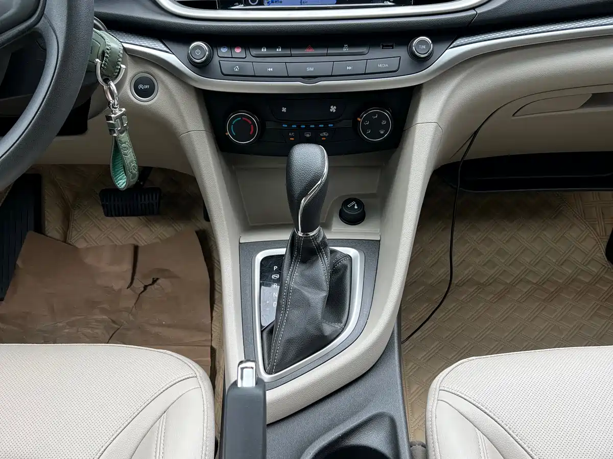 Buick Excelle 2021 Exemplar 1.5L Auto Elite фото 13