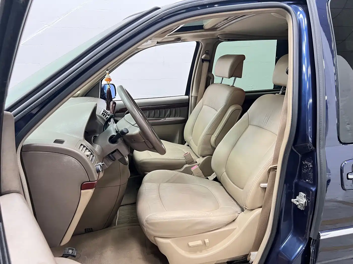 Photo 6 - Buick GL8