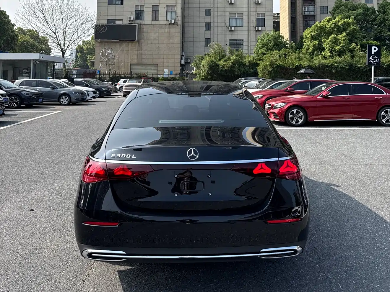 Mercedes-Benz E-Class 2025 E 300 L Luxury фото 4