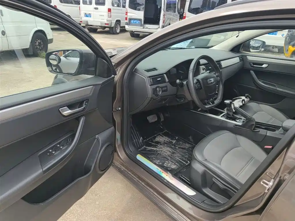 Qoros 3 2016 2016 Urban SUV 1.6T Automatic Zhiyue