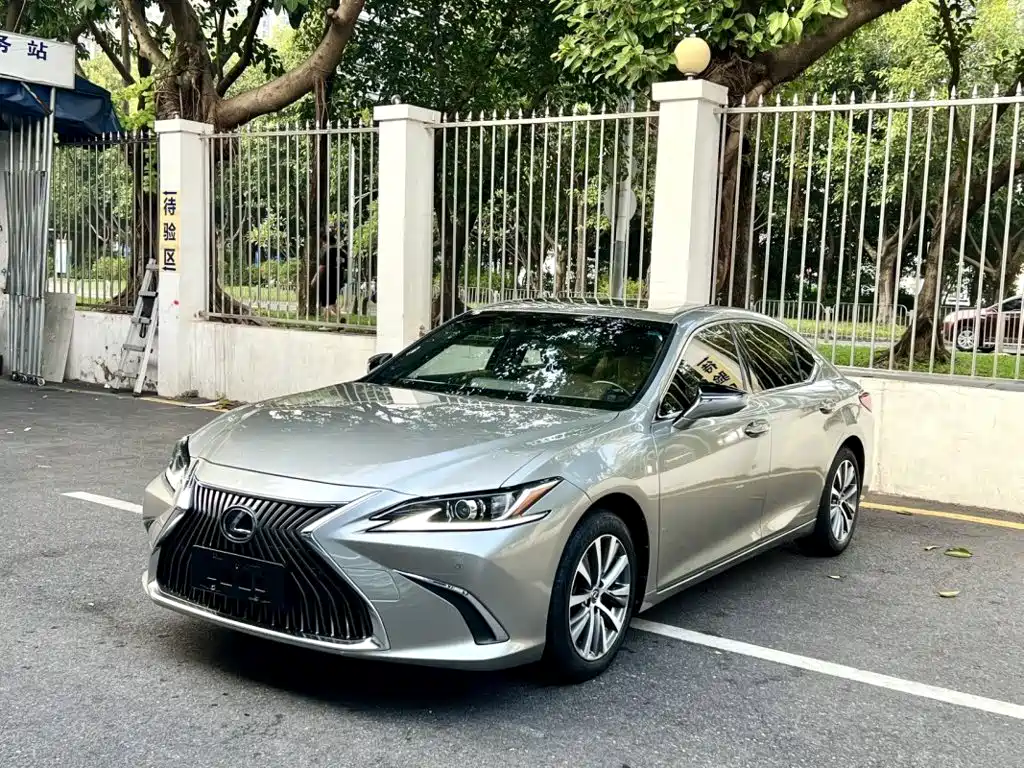 Lexus ES 2020 — пригон из Китая