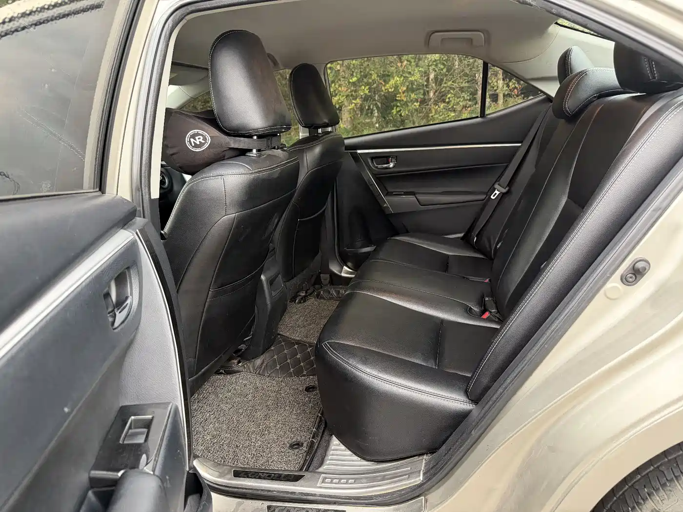 Toyota Corolla 2017 Facelift 1.2T S-CVT GL фото 9