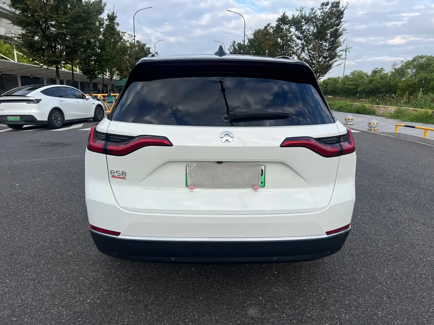 Фото 6 - NIO ES8
