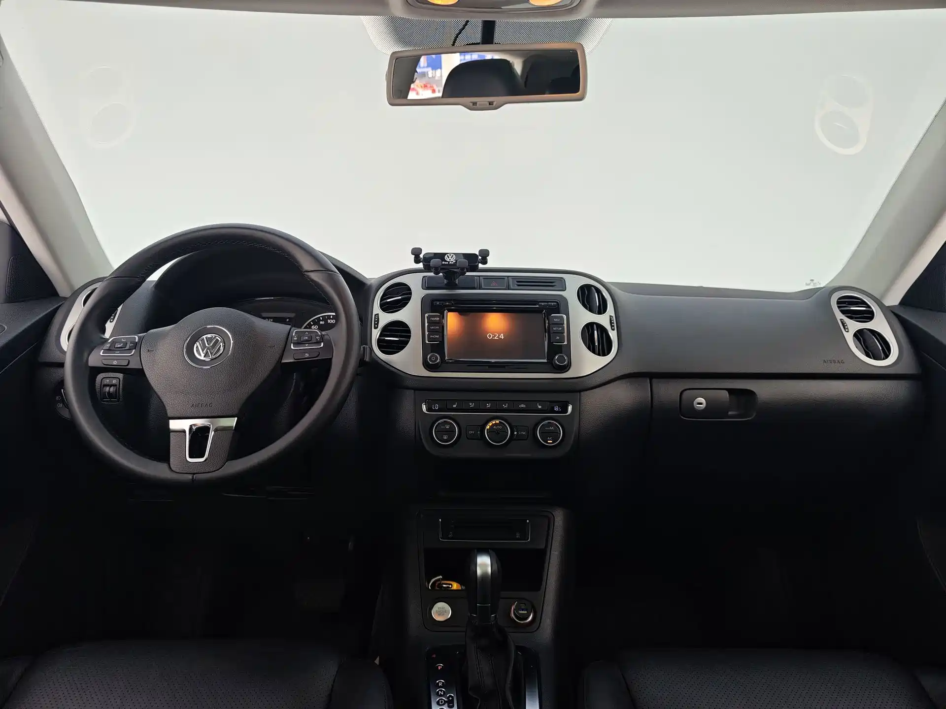 Фото 22 - Volkswagen Tiguan