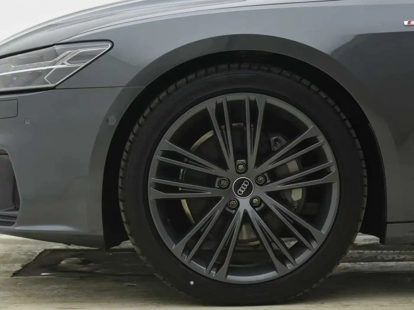 Audi A7 2023 Model 45 TFSI Premium Selection Edition фото 5