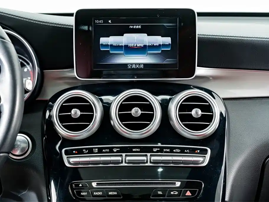 Mercedes-Benz GLC Coupe 2019 GLC 200 4MATIC Coupe SUV фото 13