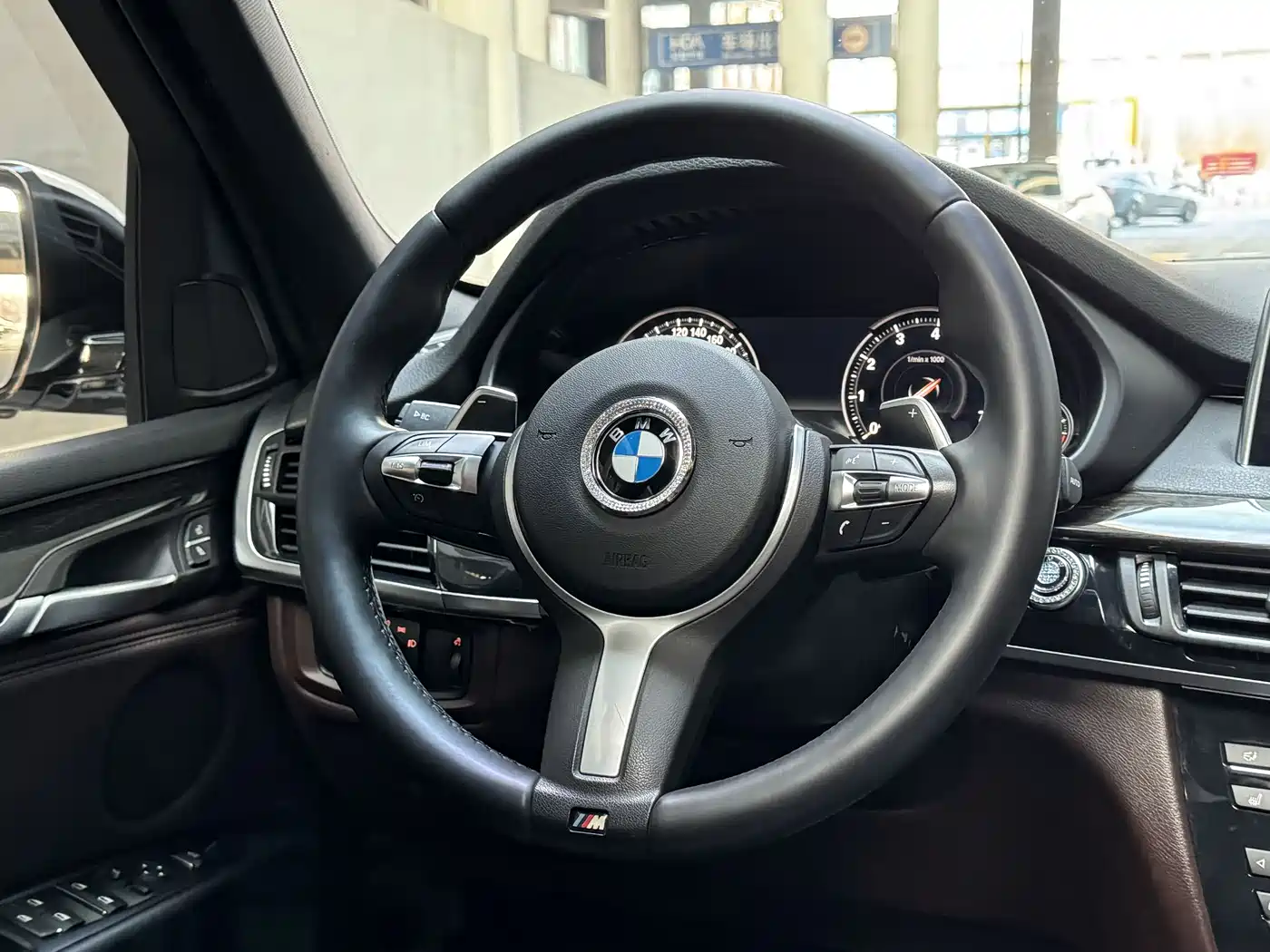 BMW X5 (Import) 2018 xDrive35i M Sport Luxury Model фото 11