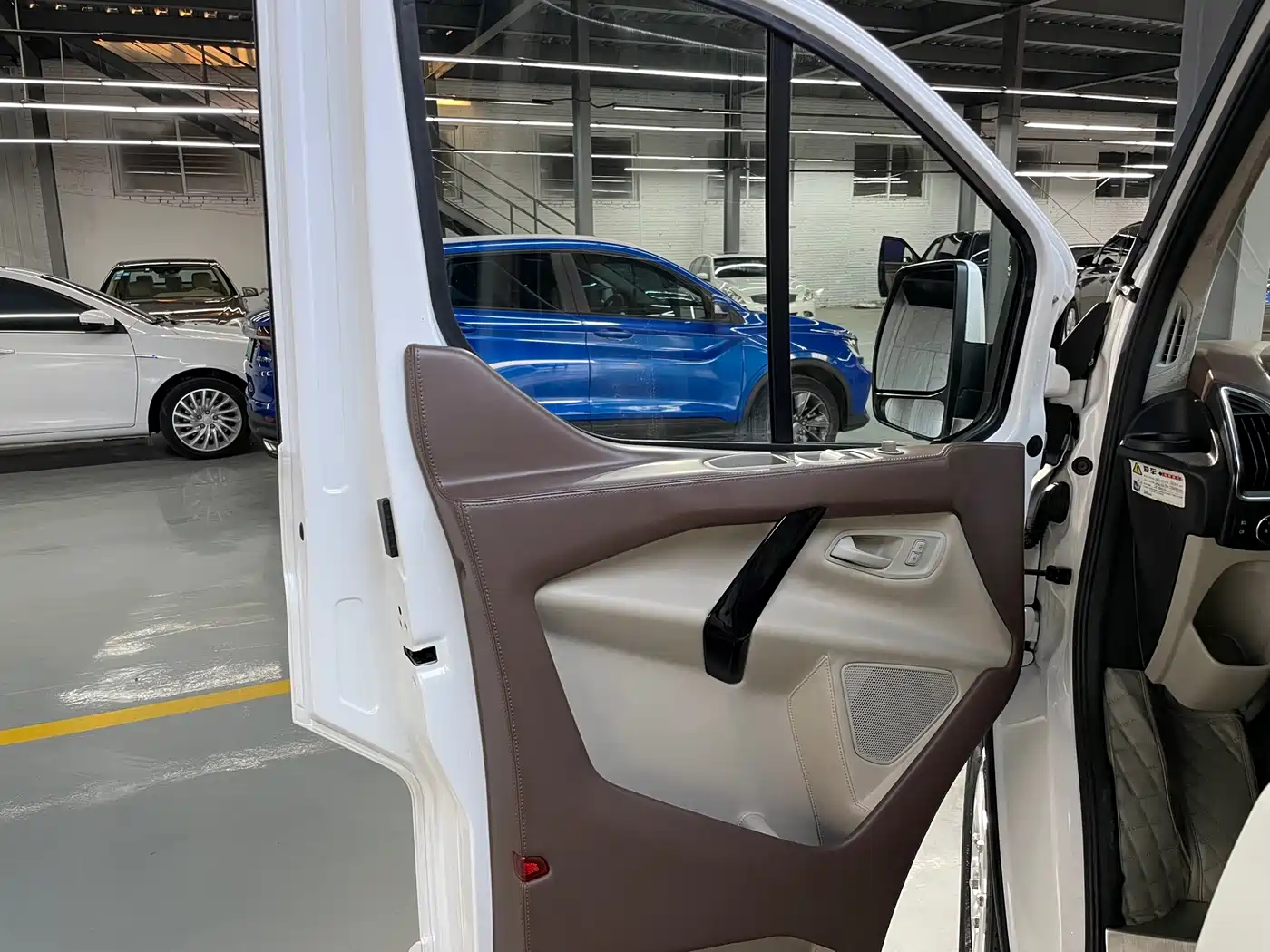 Ford Tourneo 2020 2020 2.0T Auto Elite Edition China VI