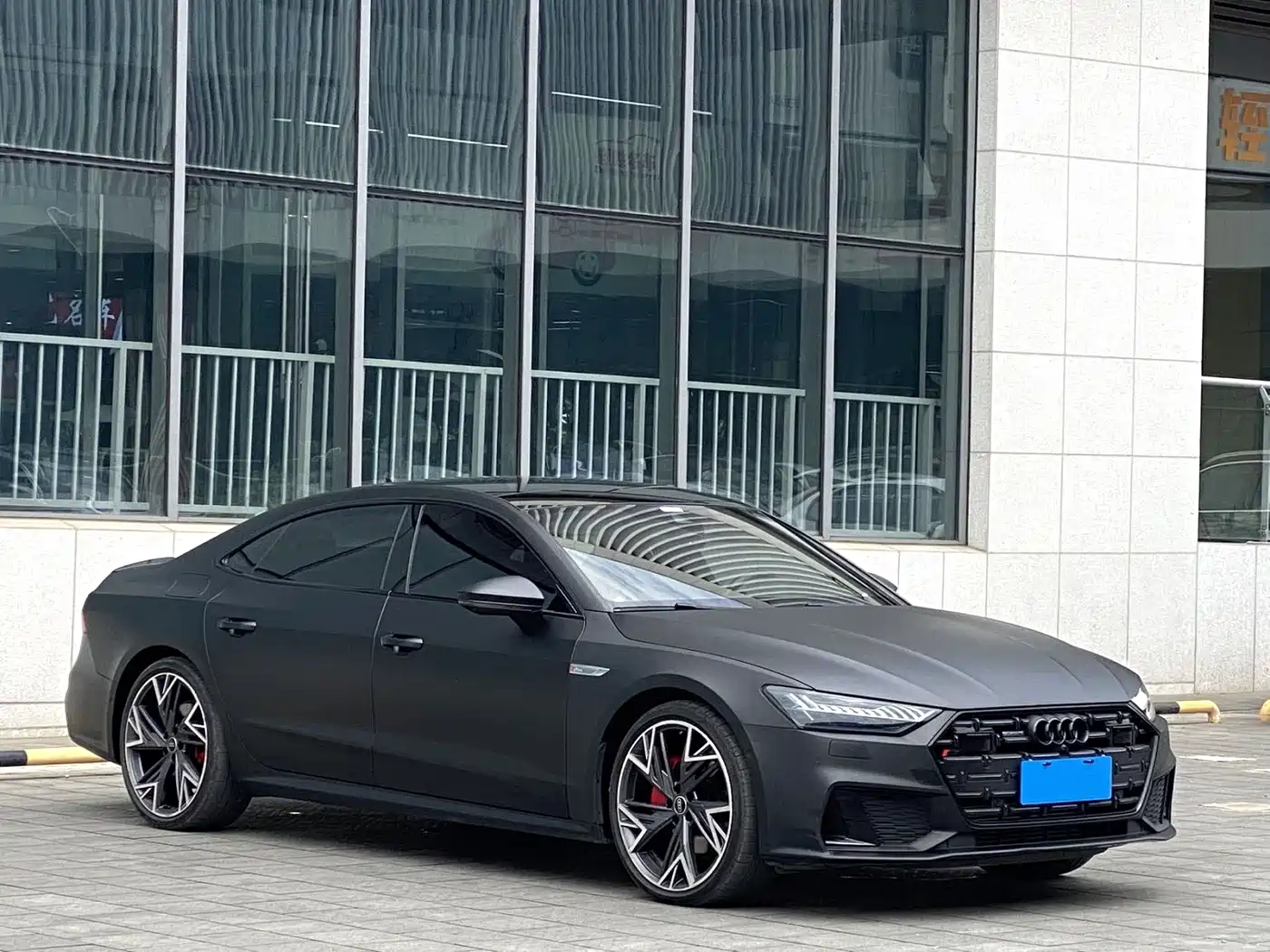 Audi A7L 2023 45 TFSI quattro S-line Black Warrior Edition фото 9