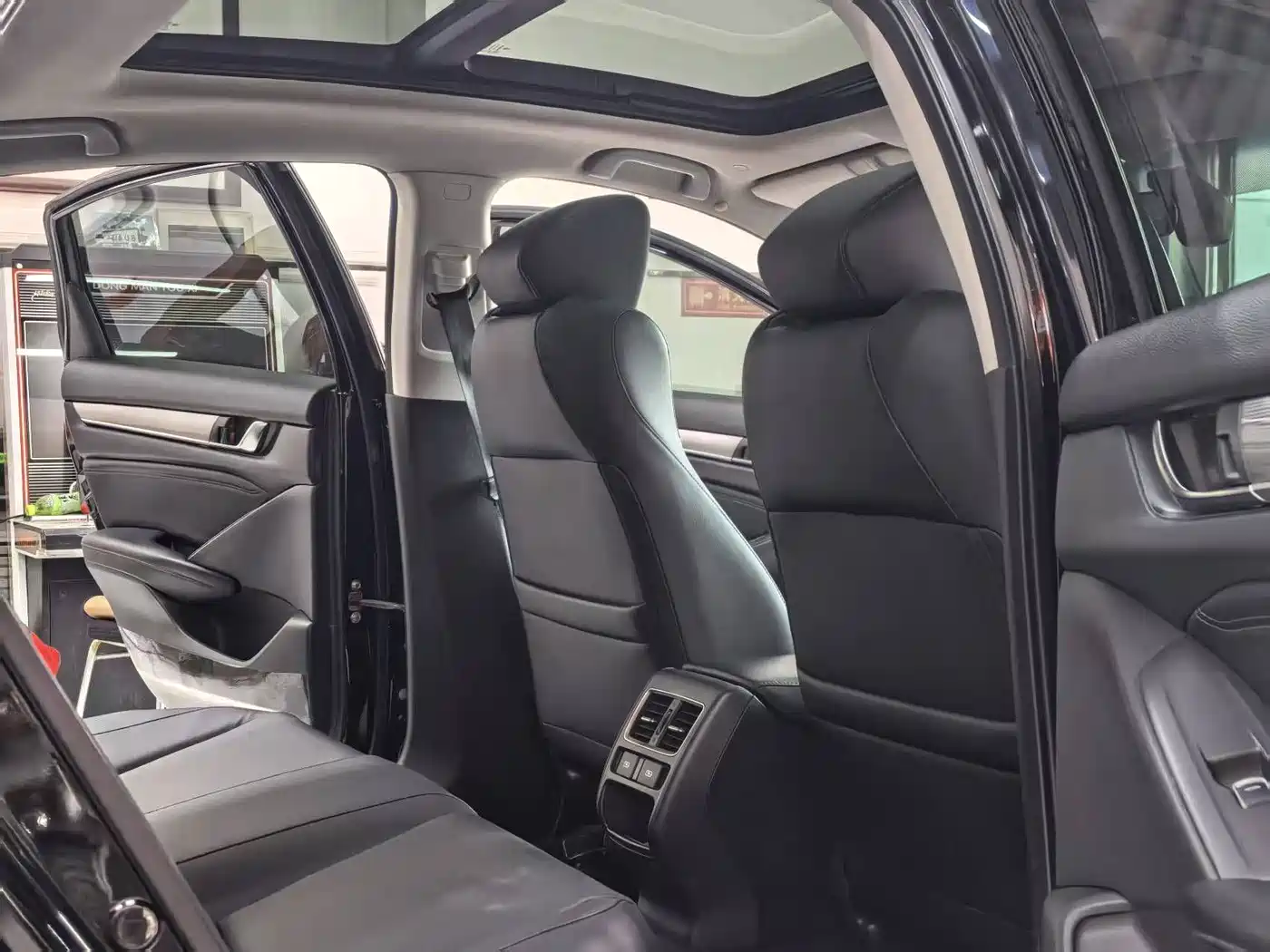 Фото 6 - Honda Accord
