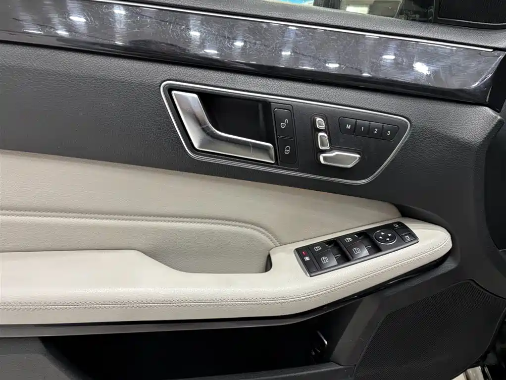 Mercedes-Benz E-Class 2015 E 200 L Sport фото 7