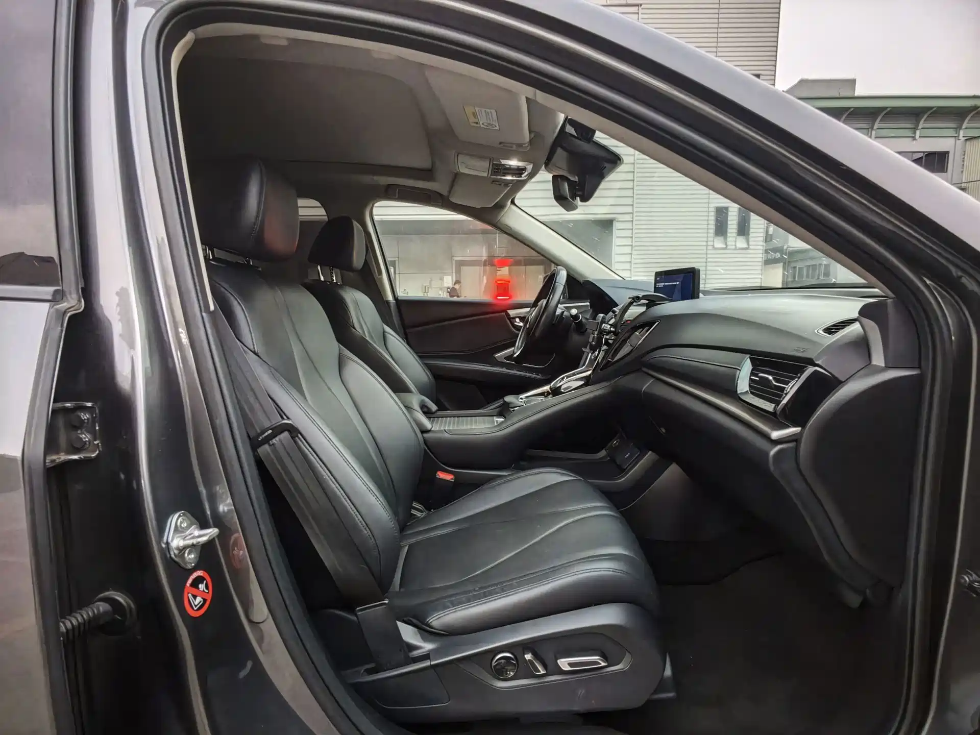 Photo 12 - Acura RDX