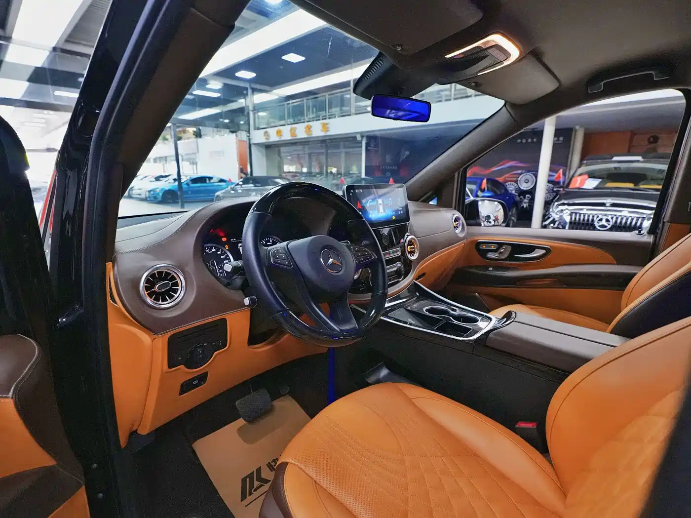 Mercedes-Benz Vito 2021 2.0T Elite 7-Seater фото 9