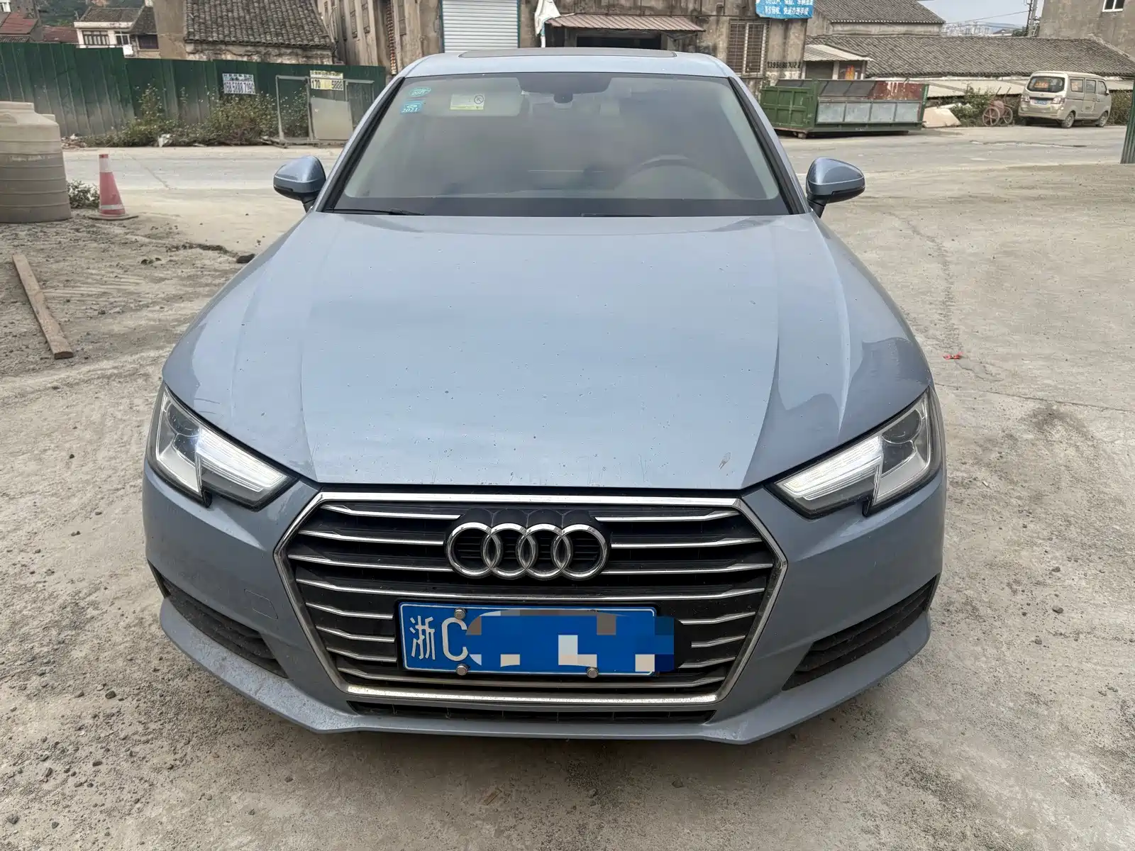 Photo 2 - Audi A4L