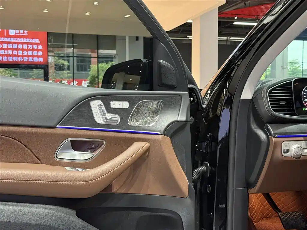 Mercedes-Benz GLE 2024 GLE 450 4MATIC Luxury фото 8