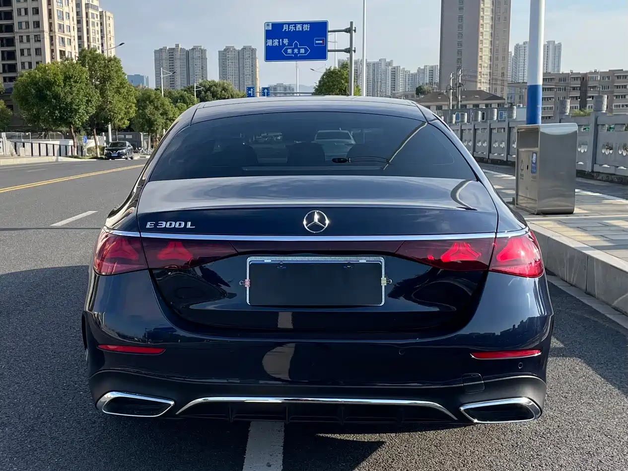 Mercedes-Benz E-Class 2024 Model E 300 L Luxury фото 15