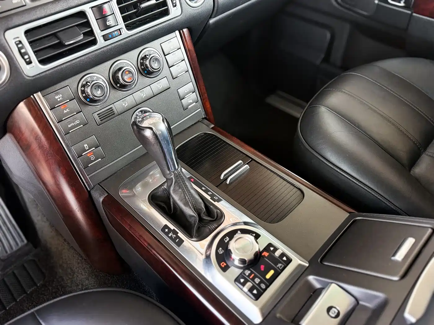 Land Rover Range Rover 2011 2010 5.0 NA V8 HSE
