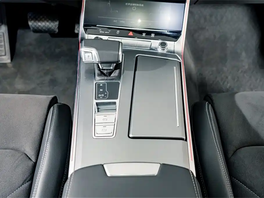 Audi A7L 2024 45 TFSI Luxury фото 12
