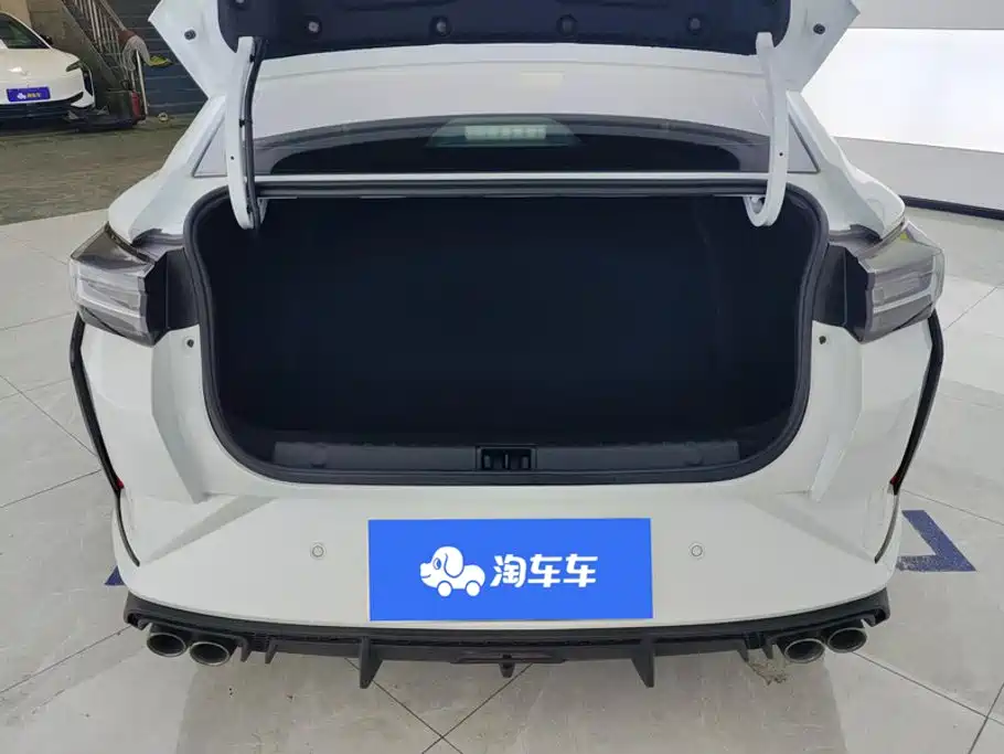 Dongfeng Aeolus Yixuan 2024 2023 Mach Edition 1.5L Automatic Shadow Chase Edition