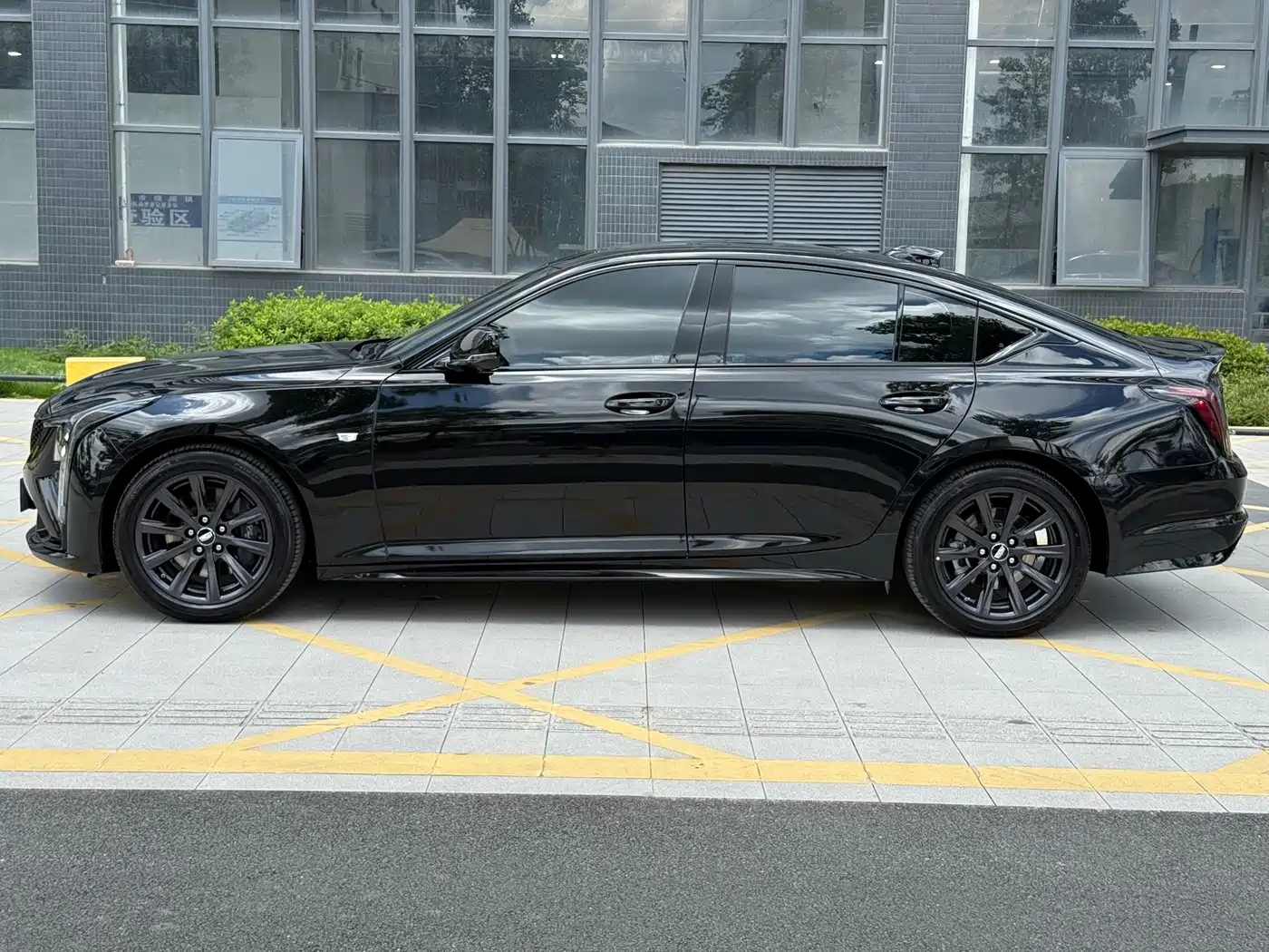 Cadillac CT5 2026 2025 Model 28T Track Performance Edition