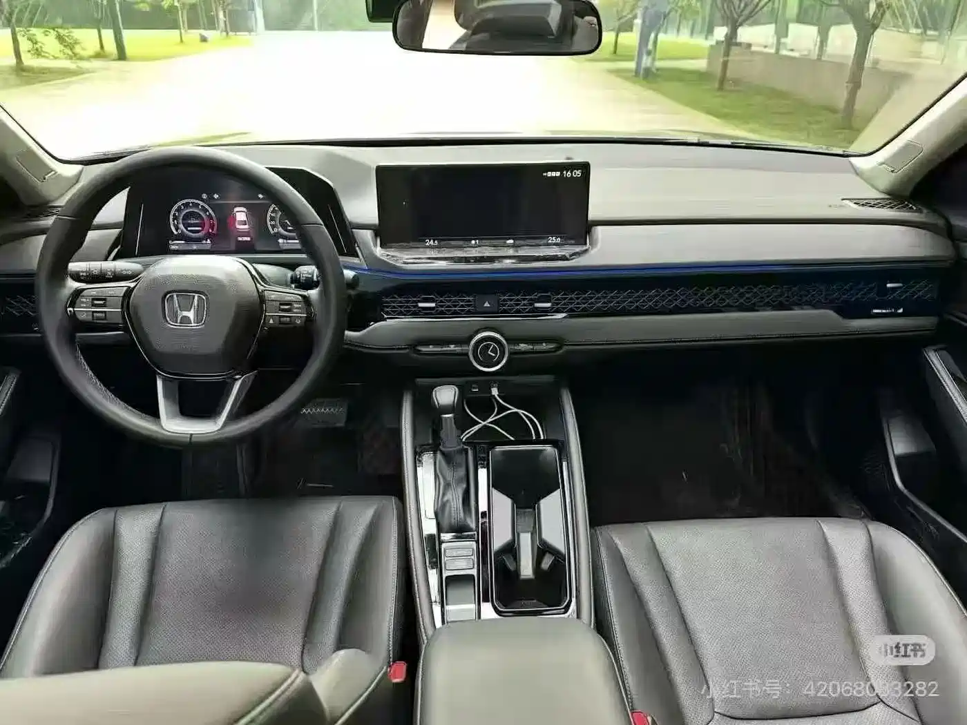 Фото 4 - Honda Accord
