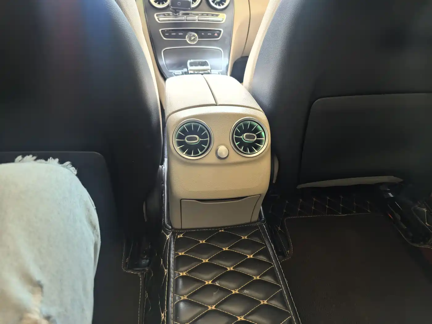 Mercedes-Benz C-Class 2017 Facelift C 200 L Sport Edition фото 8