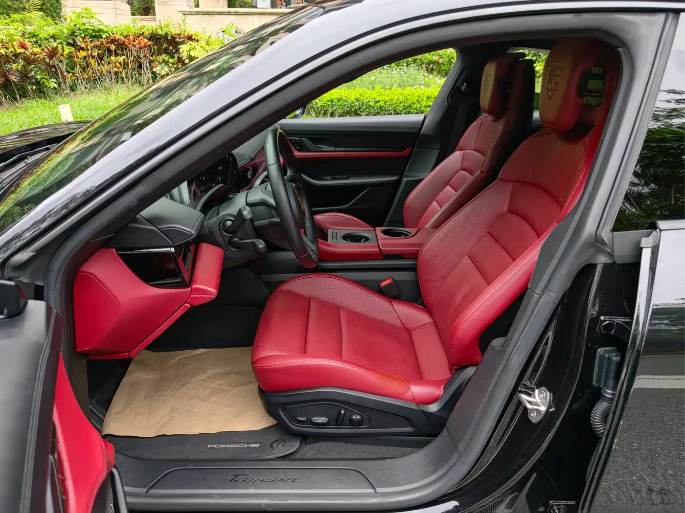 Porsche Taycan 2020 Taycan фото 16