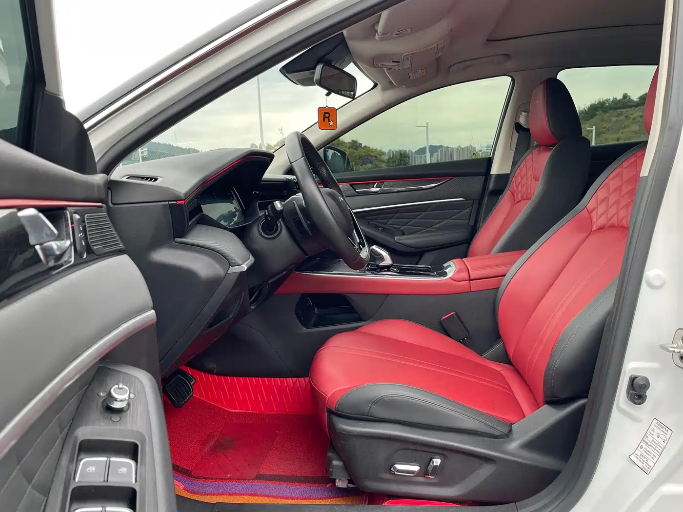 Dongfeng Aeolus Yixuan MAX 2021 2021 1.5T Super Cool Dad Edition