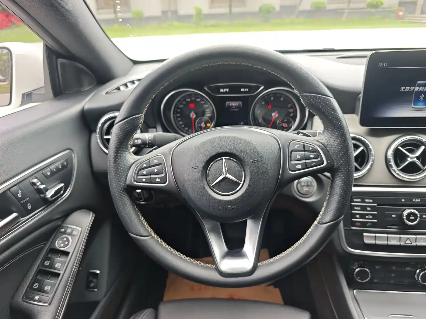 Mercedes-Benz CLA (Import) 2017 Facelift CLA 200 Style фото 12