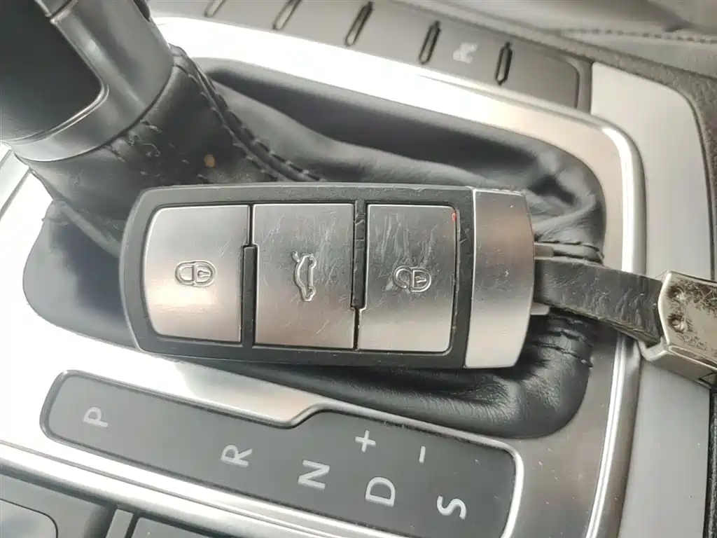 Volkswagen Magotan 2015 1.8TSI Luxury фото 9