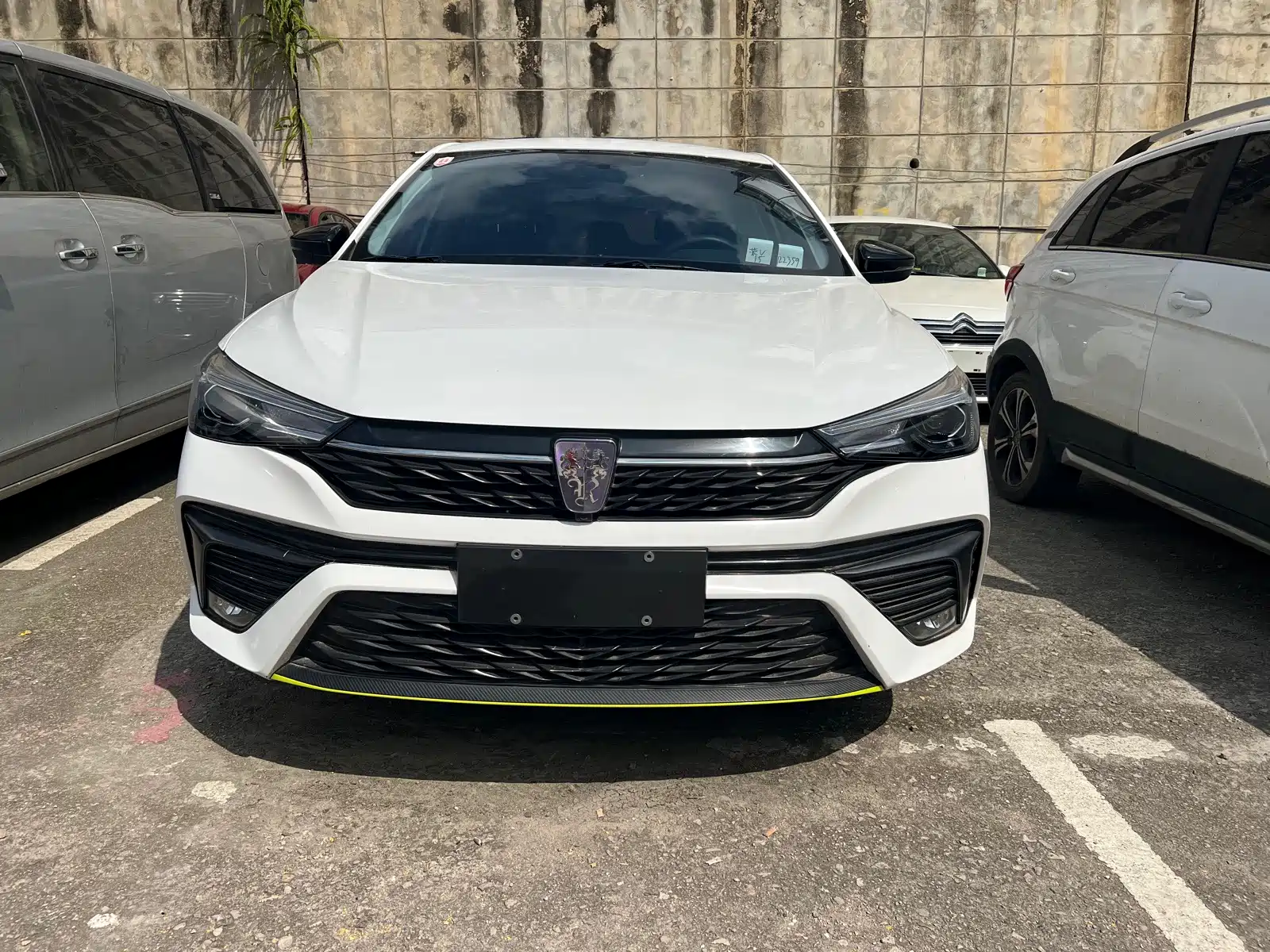 Фото 2 - Roewe i5