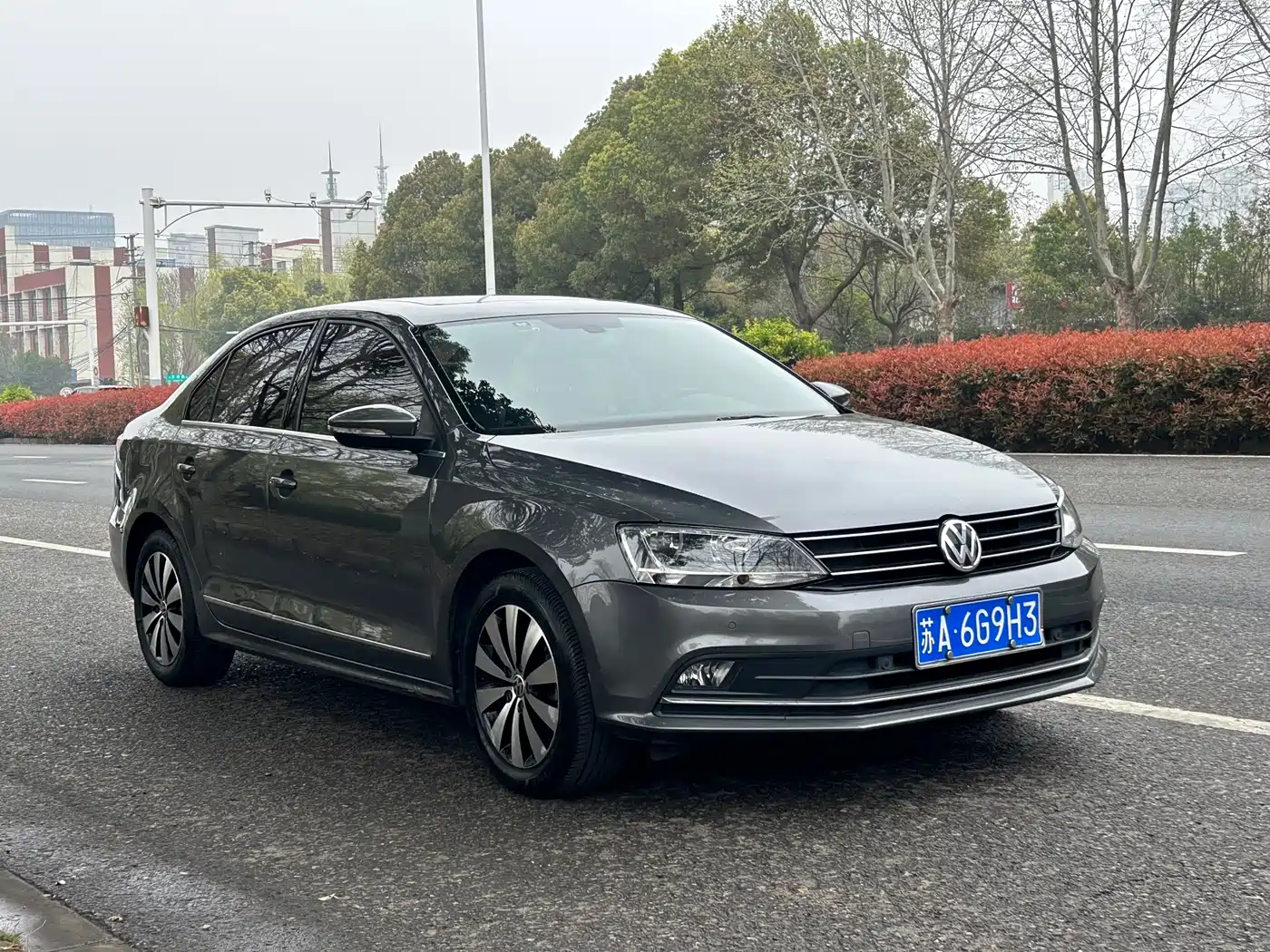Volkswagen Sagitar 2015 230TSI Automatic Luxury фото 2