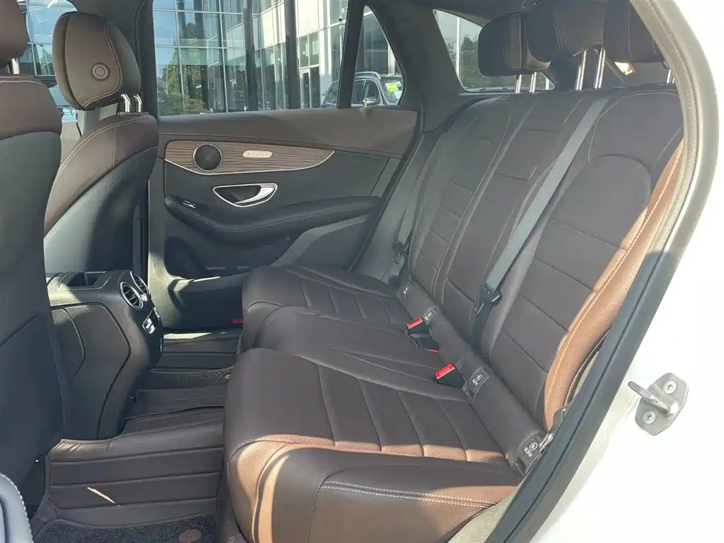 Mercedes-Benz GLC 2022 Model GLC 260 L 4MATIC Luxury Edition фото 7