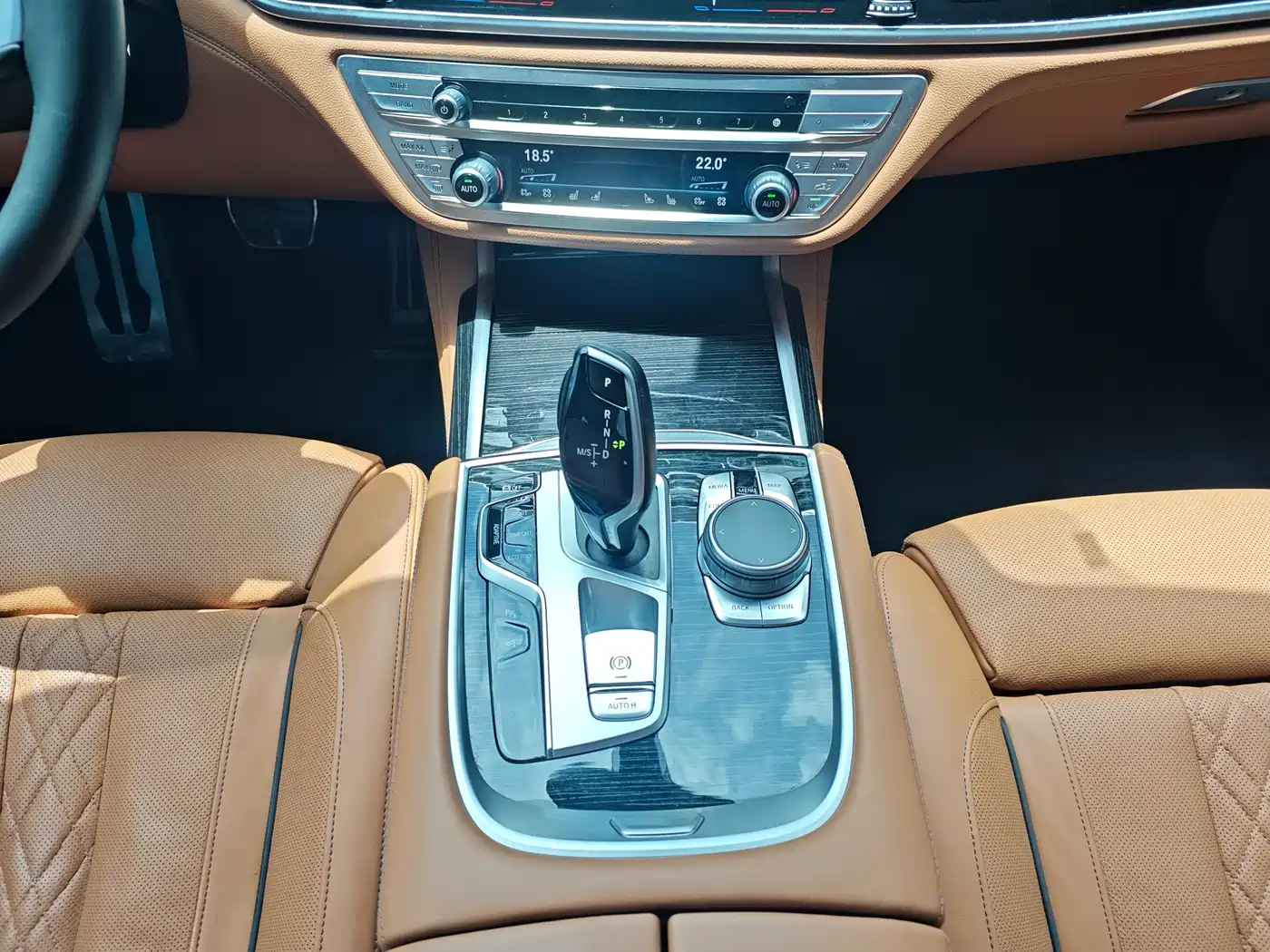 BMW 7 Series 2021 Model 740Li Leading M Sport Package фото 14