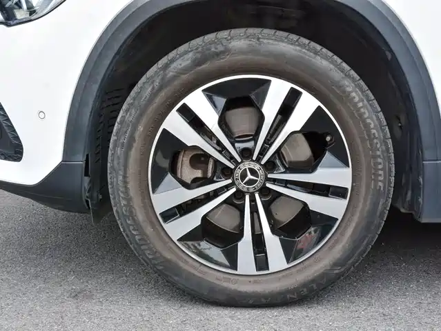 Mercedes-Benz GLA 2023 GLA 220 — фото 4