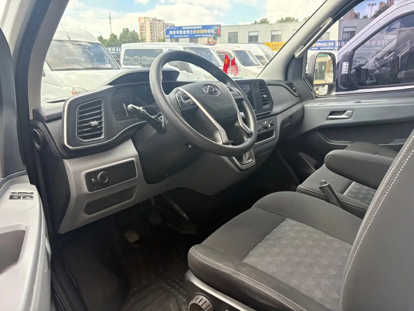 Фото 4 - Maxus Xintu V80