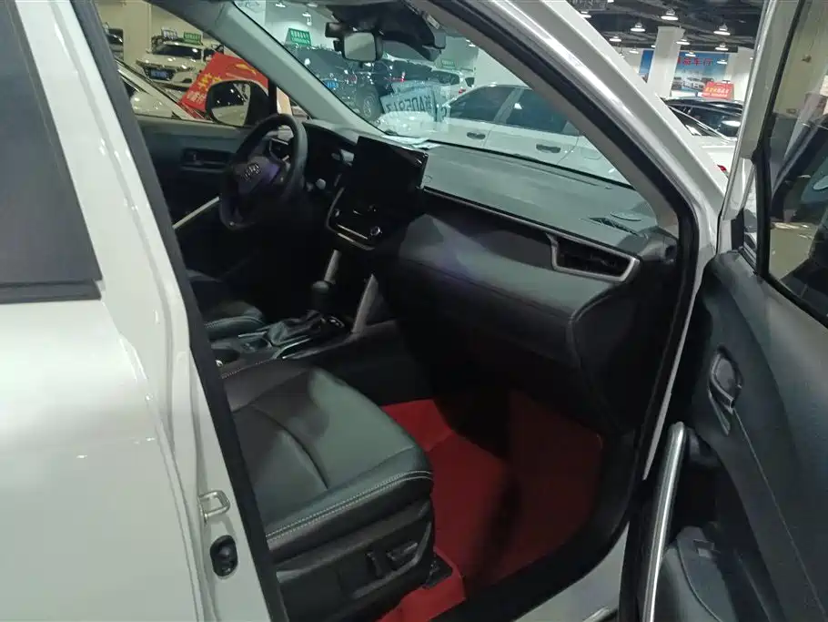 Toyota Corolla Cross 2024 2.0L Smart Hybrid Dual Engine Elite Edition фото 8