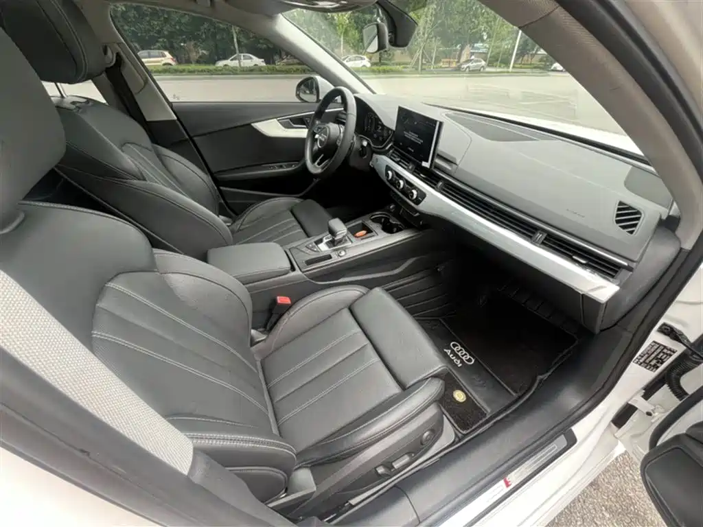 Audi A4L 2022 40 TFSI Fashion Dynamic фото 7