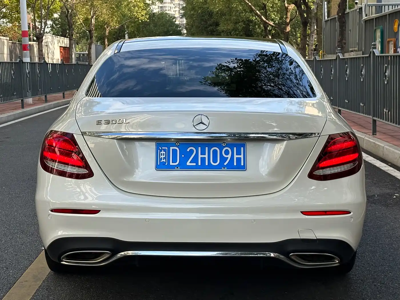 Mercedes-Benz E-Class 2020 E 300 L Sport Fashion Model фото 10