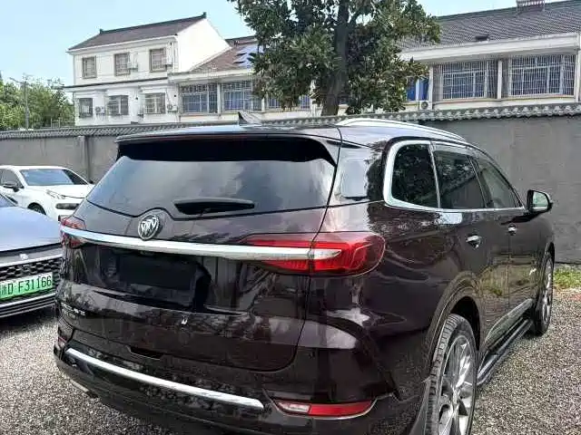 Фото 8 - Buick Enclave