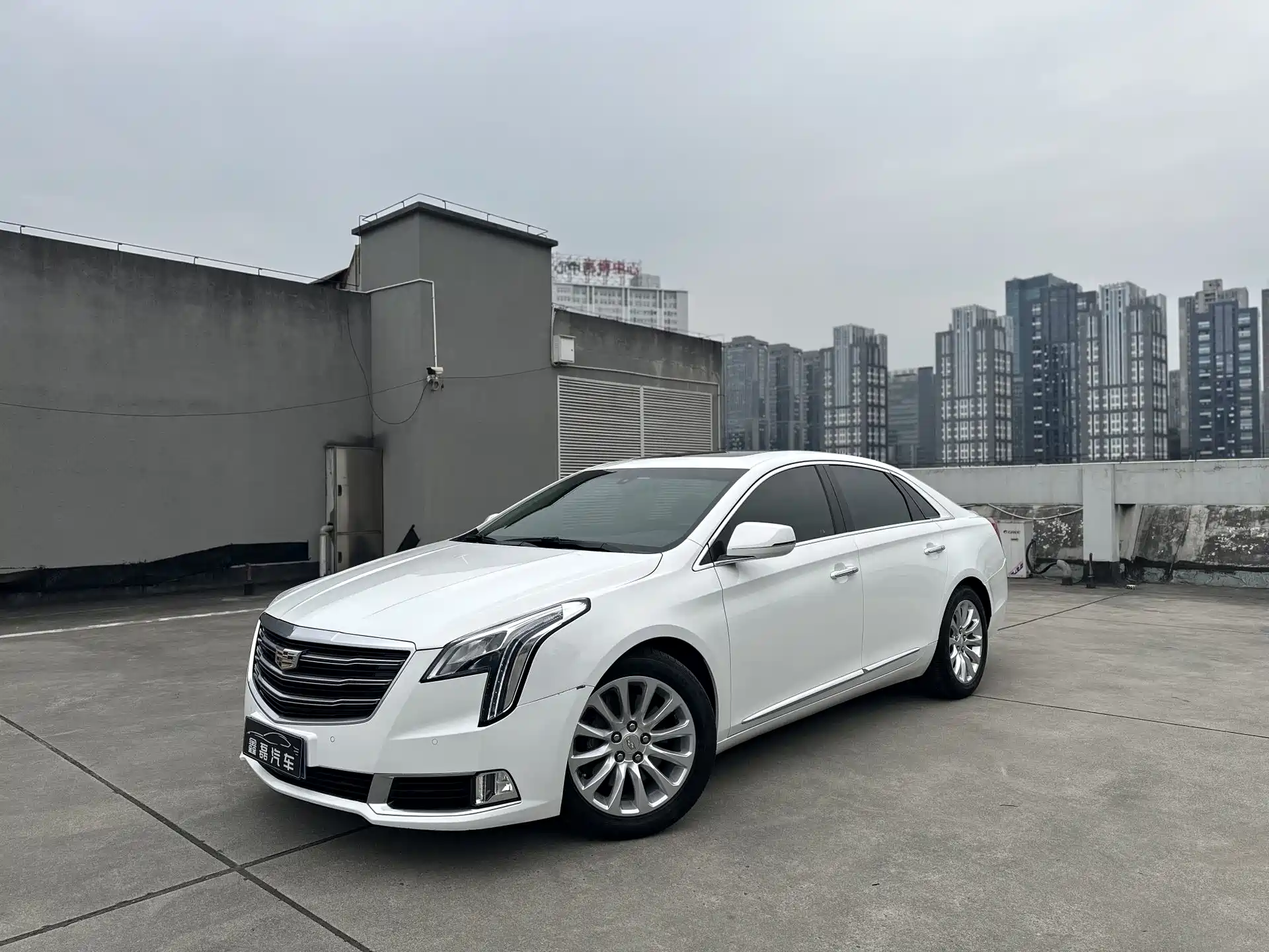Photo 8 - Cadillac XTS