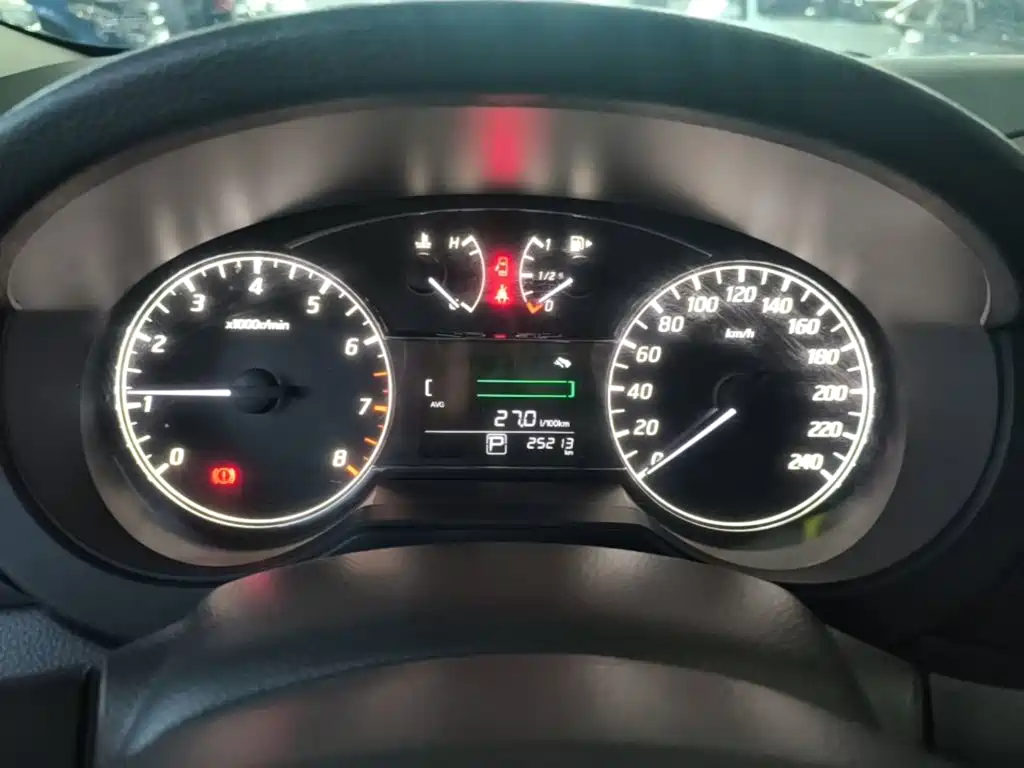 Nissan Tiida, миниатюра 12