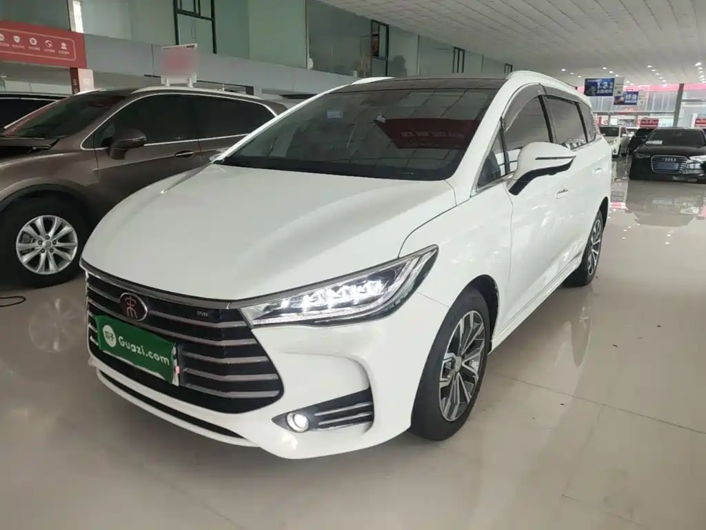 صورة 2 - BYD Song MAX