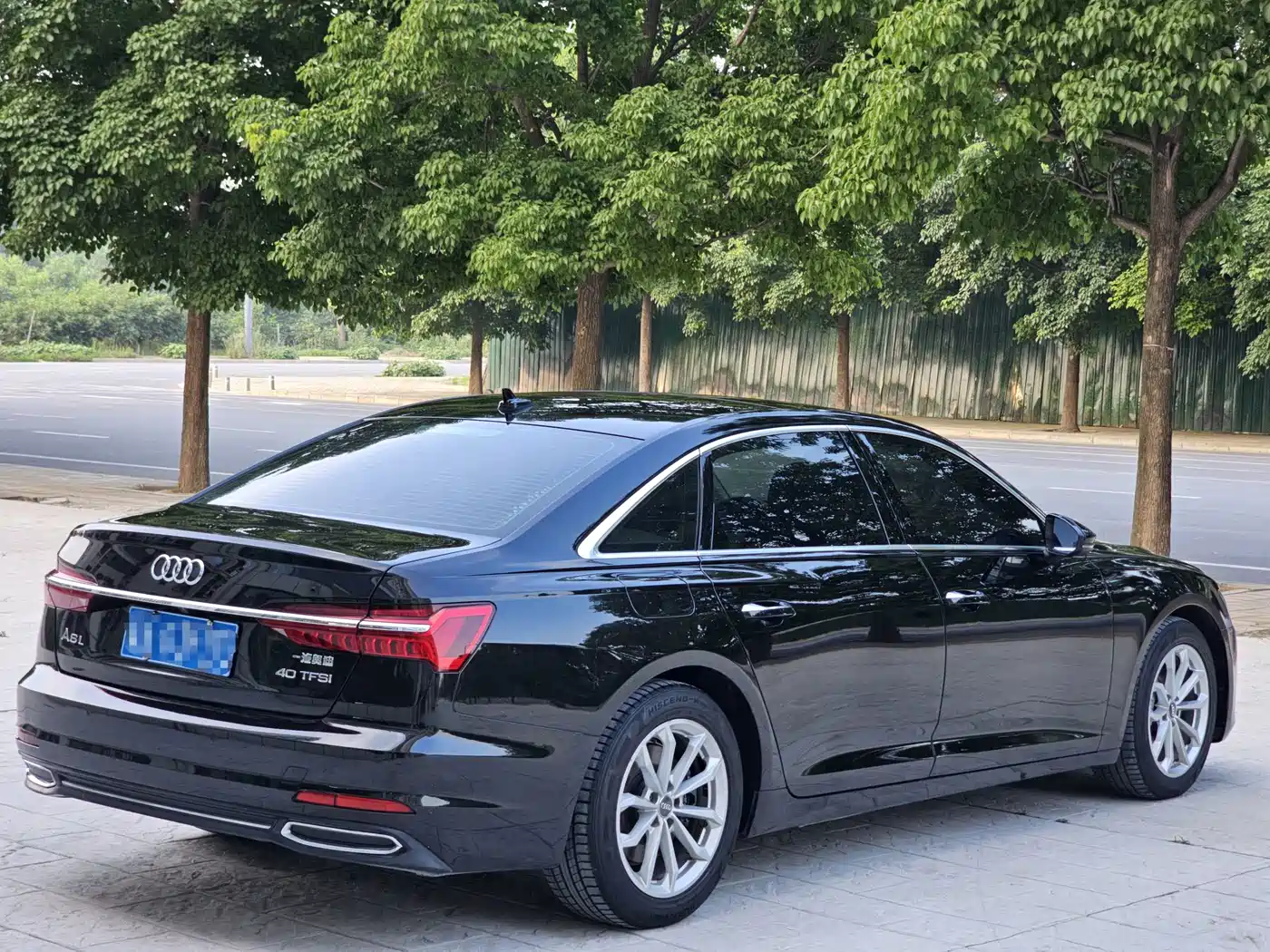 Photo 5 - Audi A6L
