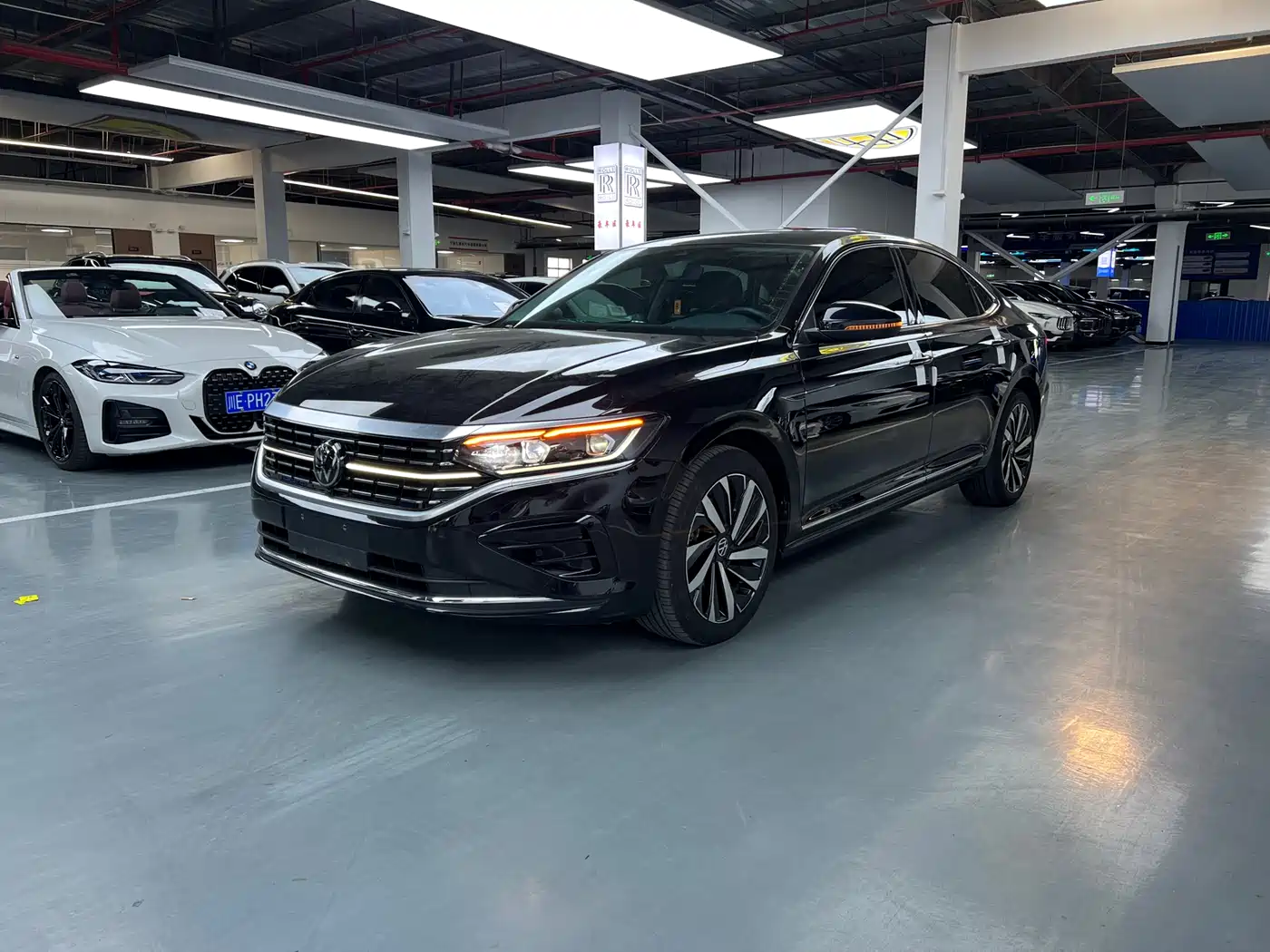 Volkswagen Passat 2023 380TSI Luxury Edition