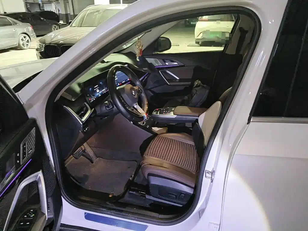 Фото 8 - BMW X1