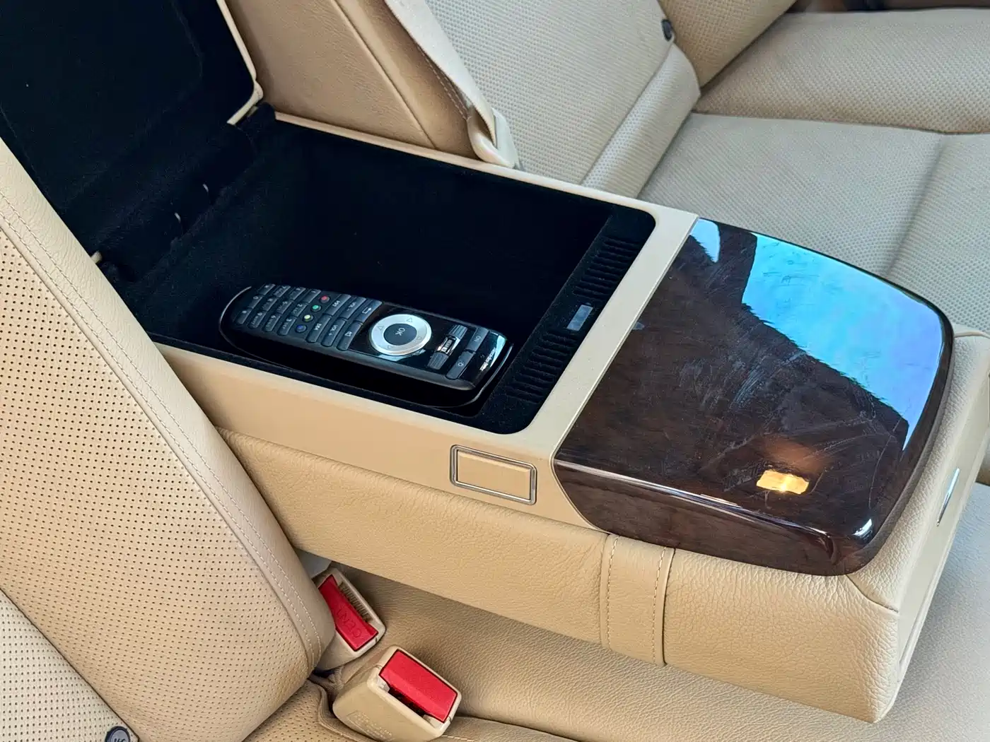 Mercedes-Benz S-Class 2012 S 300 L Luxury Grand Edition фото 12