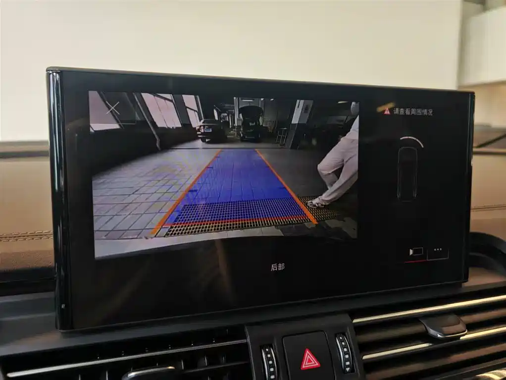 Audi Q5L 2023 40T Luxury Dynamic фото 11
