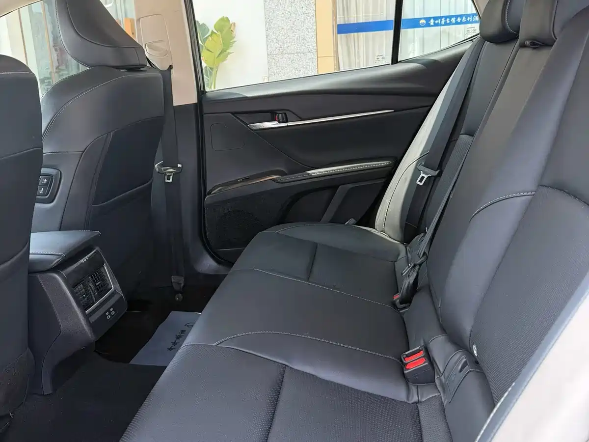 Toyota Camry 2024 2.0G Premium Edition фото 5