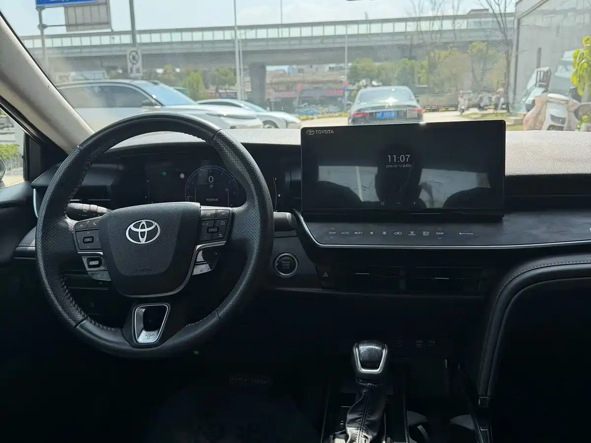 Toyota Camry 2024 2.0G Premium Edition фото 6